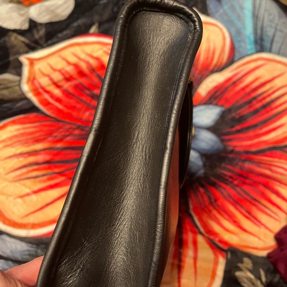 Black Leather Handbag - Picture 13 of 14